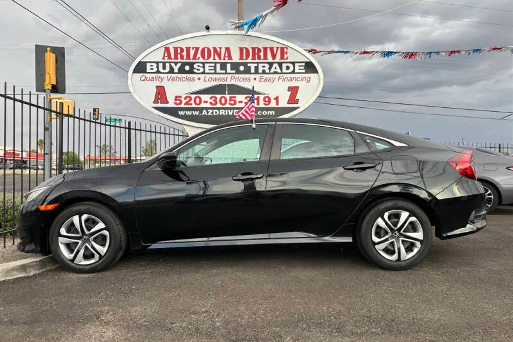 2017 Honda Civic LX photo 1