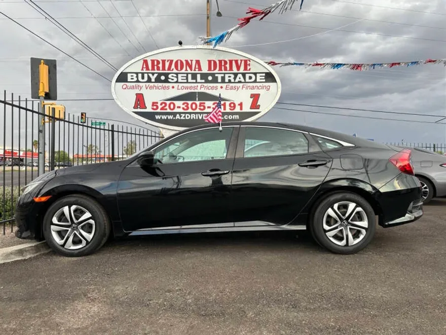 2017 Honda Civic LX photo 1