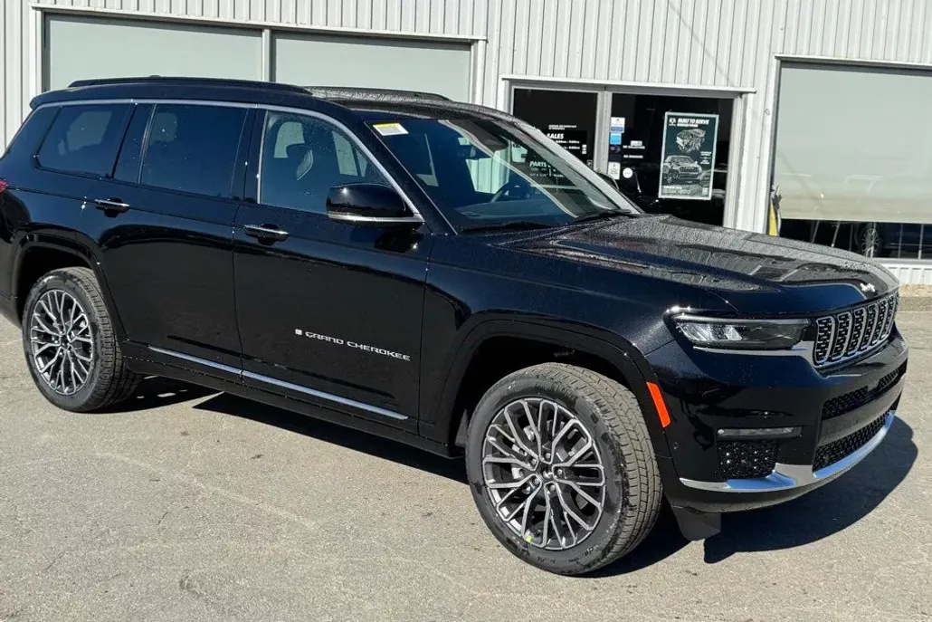 2025 Jeep Grand Cherokee L Summit Reserve photo 1