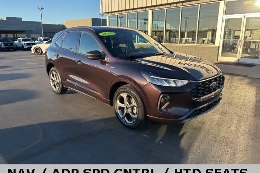 2023 Ford Escape ST-Line photo 1