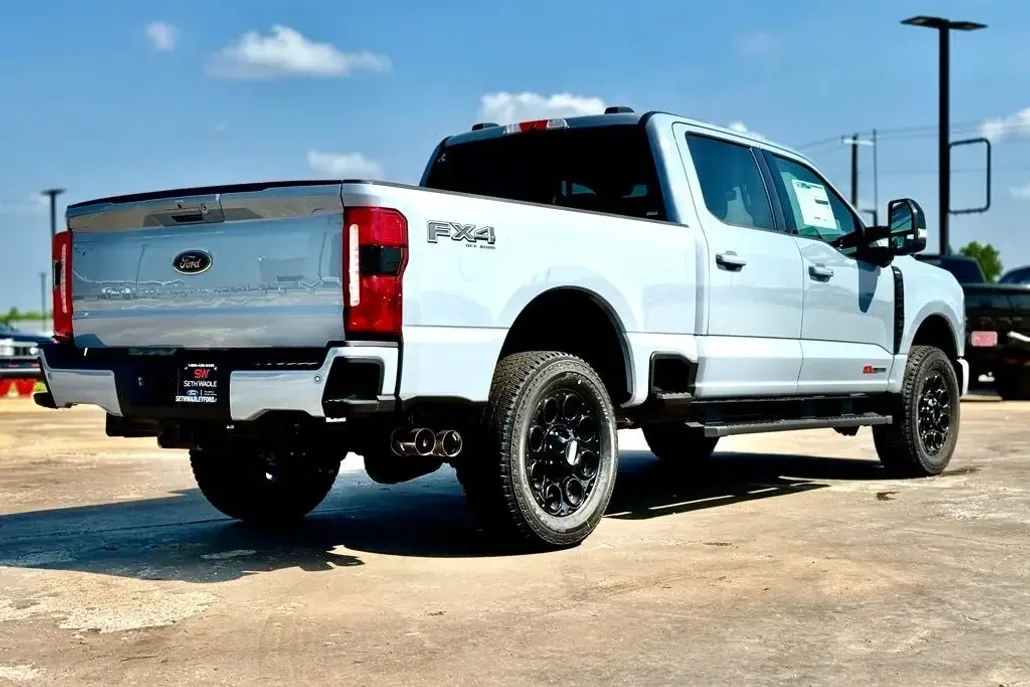 2025 Ford F-250 photo 1