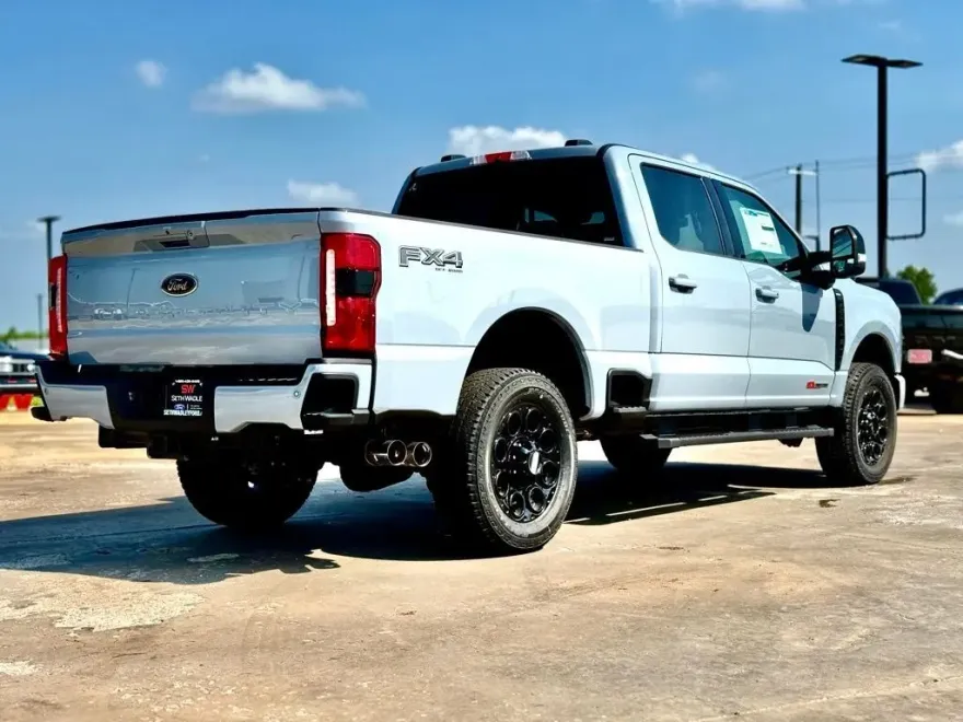 2025 Ford F-250 photo 1