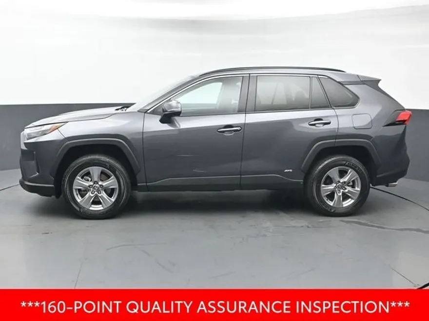2023 Toyota RAV4 Hybrid XLE photo 1