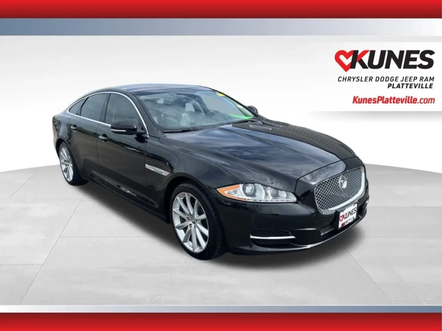 2013 Jaguar XJ Base photo 1