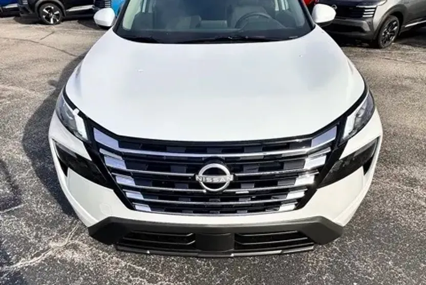 2026 Nissan Rogue SV photo 1