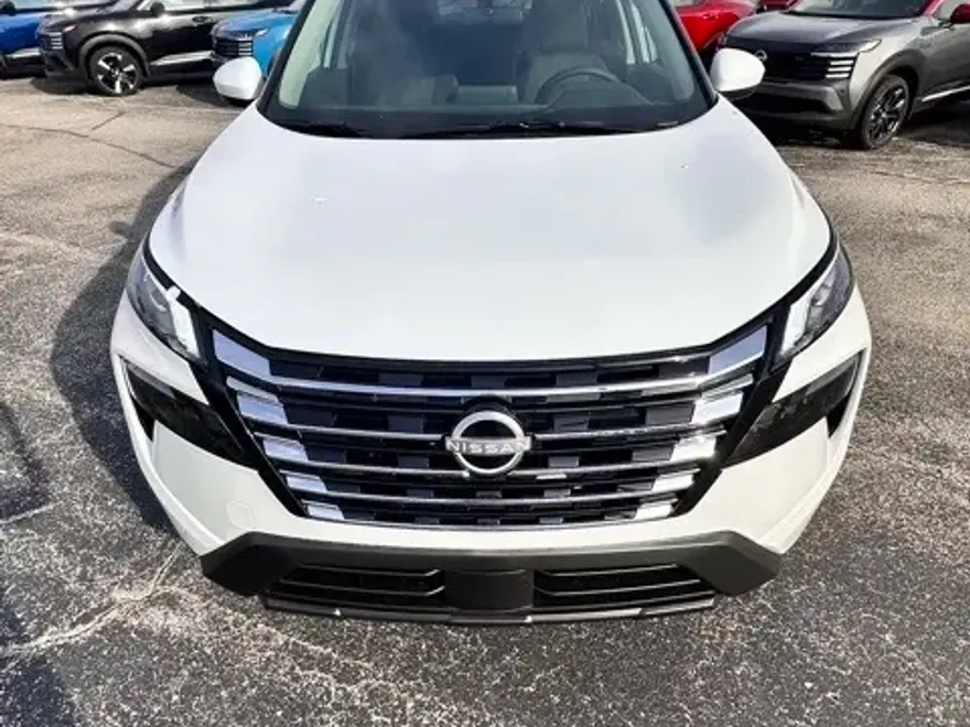 2026 Nissan Rogue SV photo 1