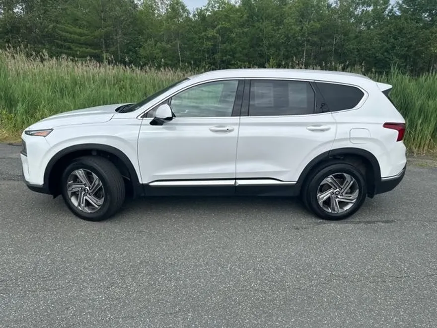 2022 Hyundai Santa Fe SEL photo 1
