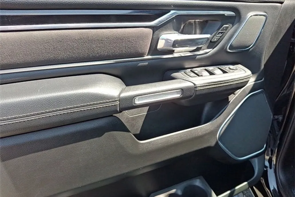 2022 Ram 1500 Laramie photo 1