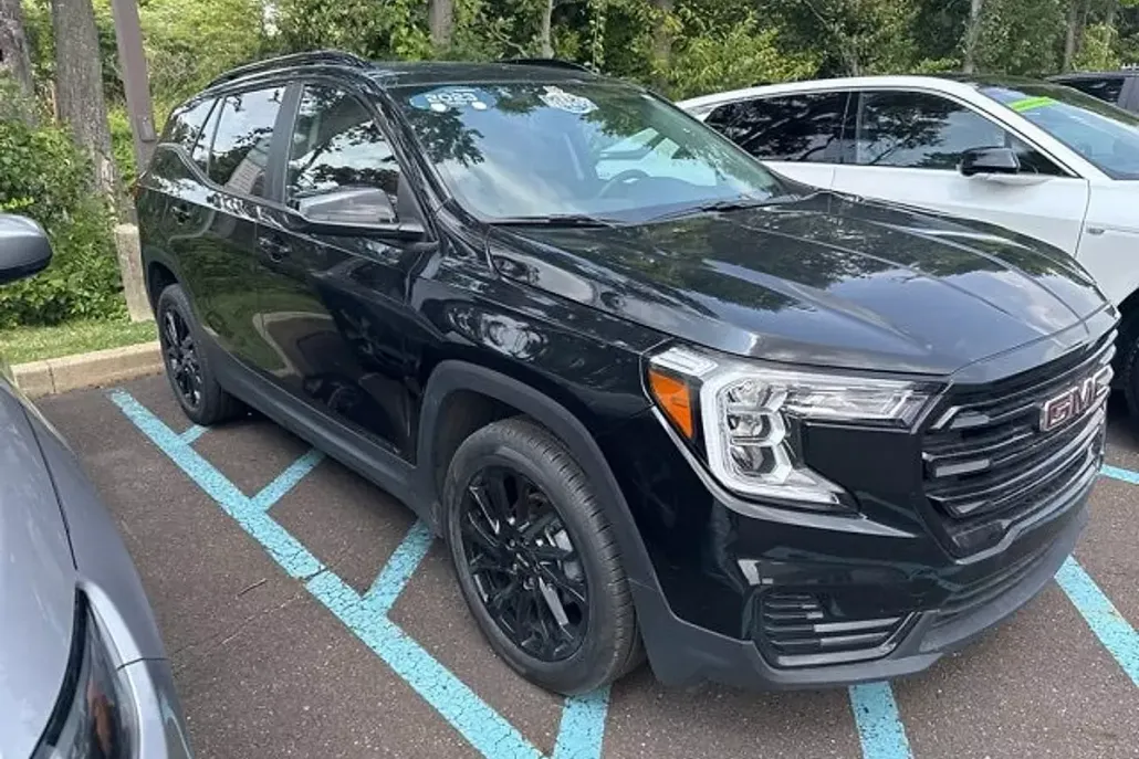 2023 Gmc Terrain SLE photo 1