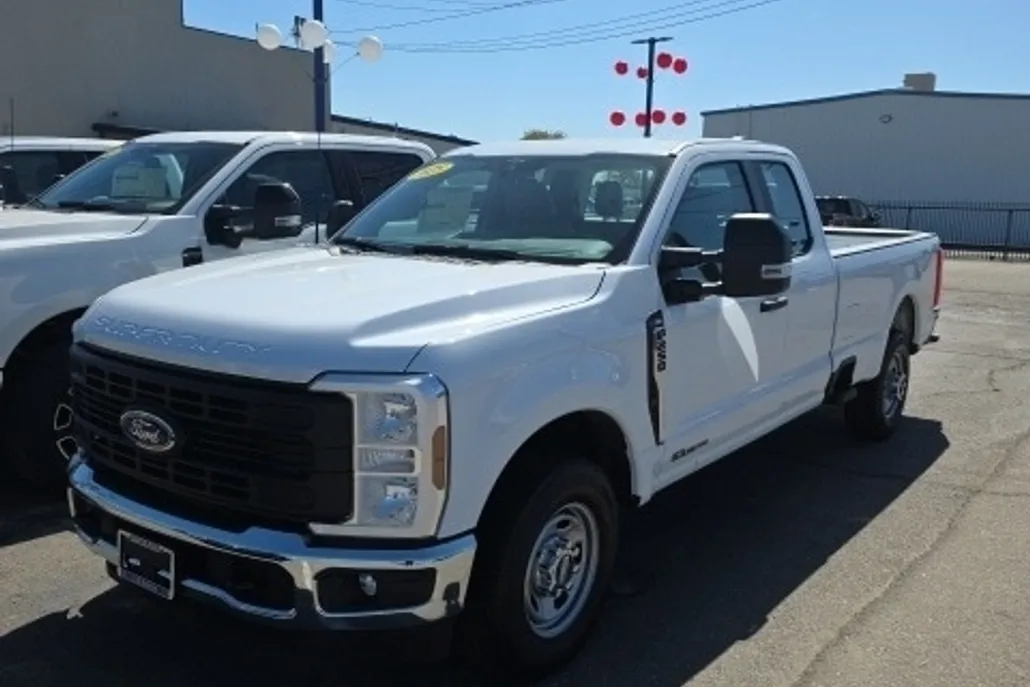 2025 Ford F-250 XL photo 1