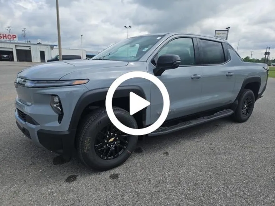2025 Chevrolet Silverado EV LT photo 1