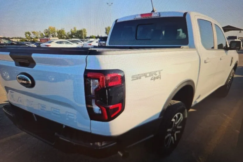 2024 Ford Ranger Lariat photo 1