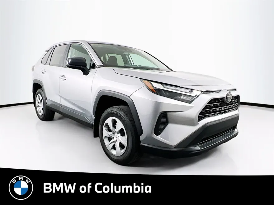 2024 Toyota RAV4 LE photo 1