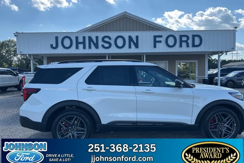 2025 Ford Explorer ST photo 1