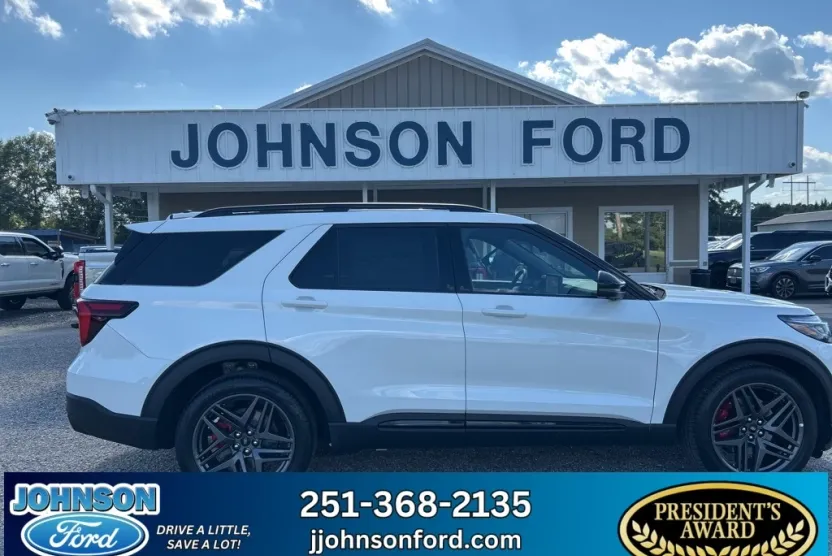 2025 Ford Explorer ST photo 1