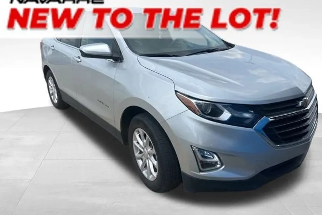 2021 Chevrolet Equinox LT photo 1