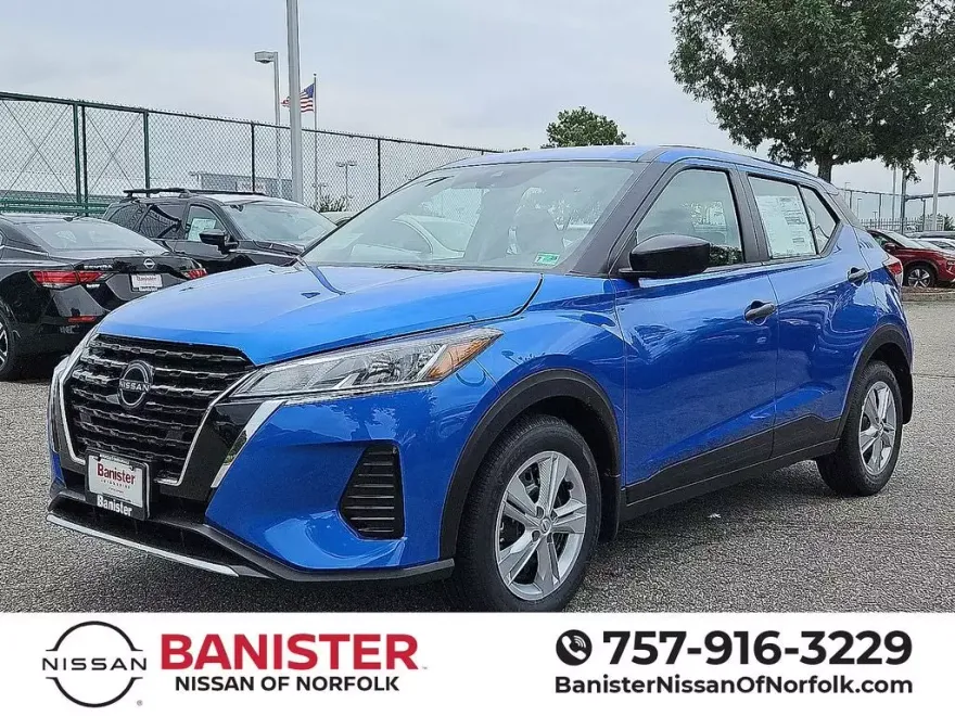 2025 Nissan Kicks Play S photo 1