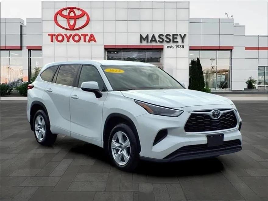 2023 Toyota Highlander L photo 1