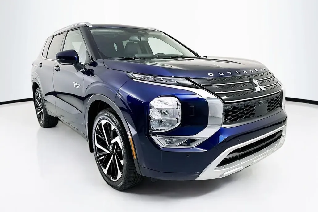 2024 Mitsubishi Outlander PHEV SEL photo 1