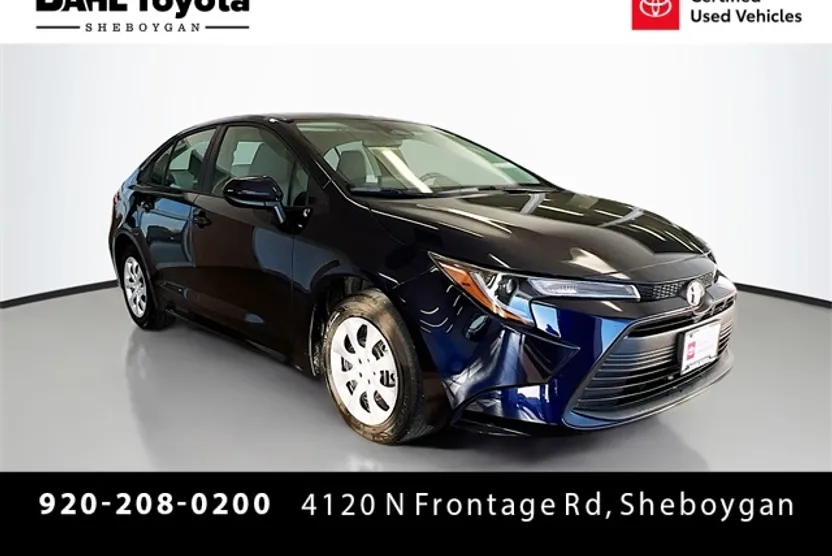 2024 Toyota Corolla LE photo 1