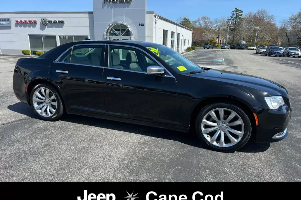2015 Chrysler 300 C Platinum photo 1
