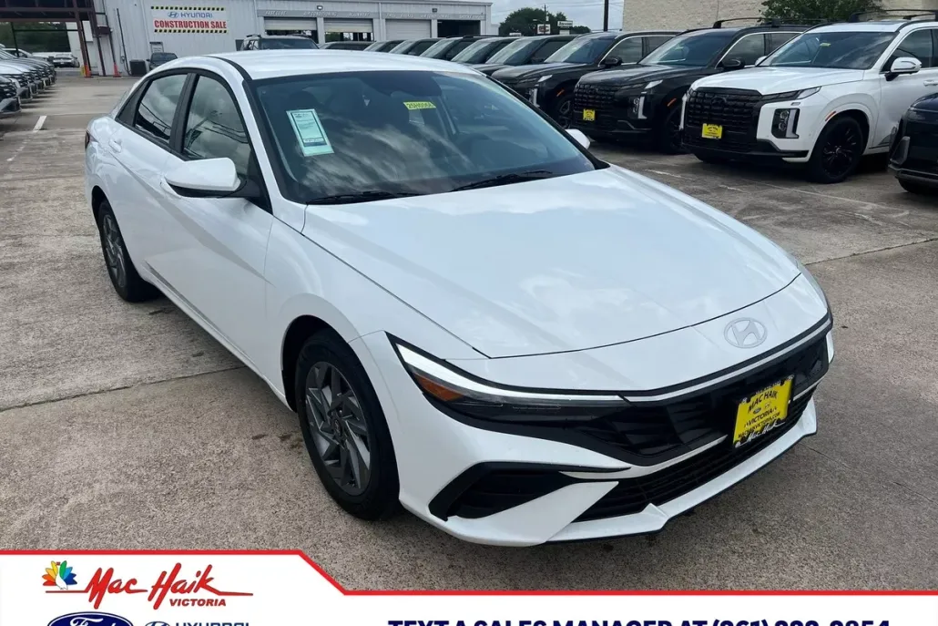 2025 Hyundai Elantra Hybrid photo 1