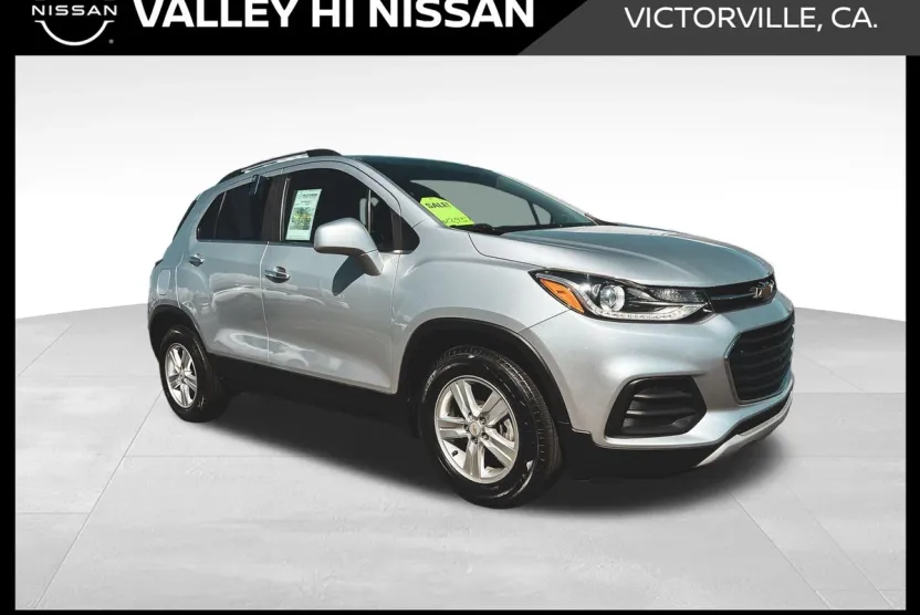 2020 Chevrolet Trax LT photo 1
