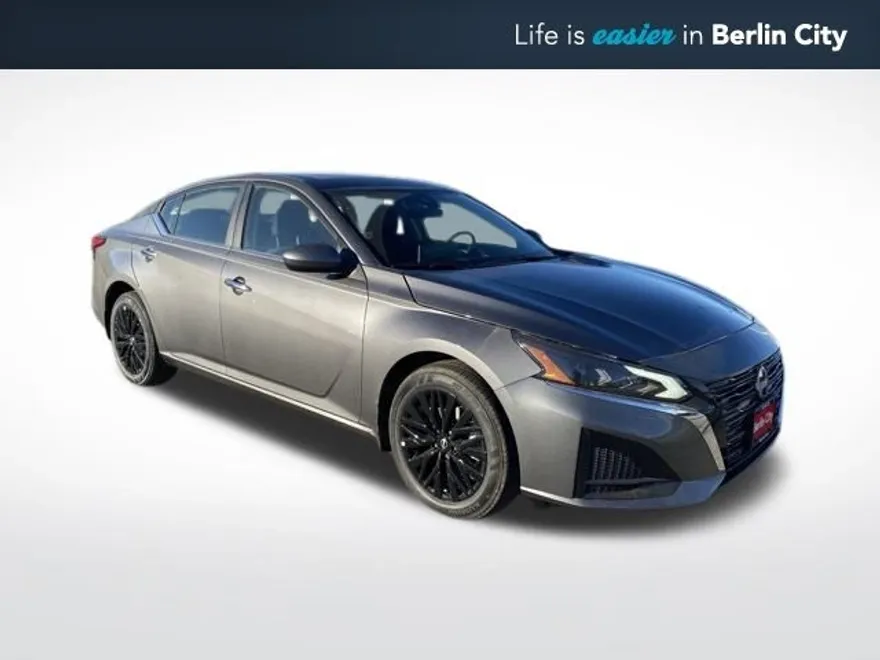 2025 Nissan Altima 2.5 SV photo 1