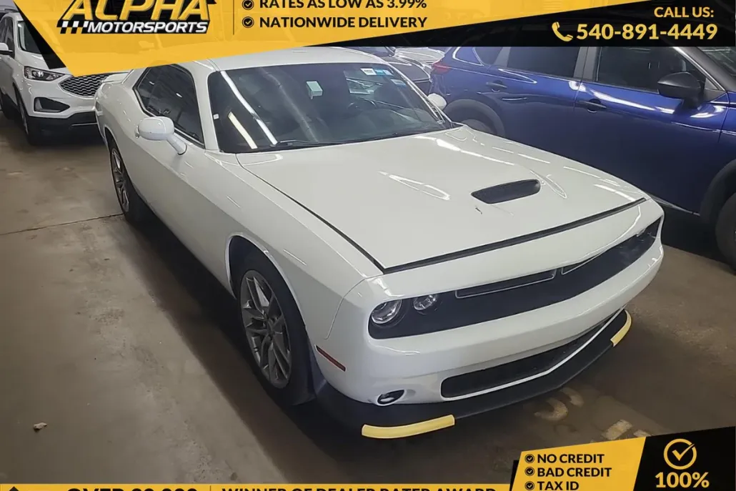 2022 Dodge Challenger GT photo 1