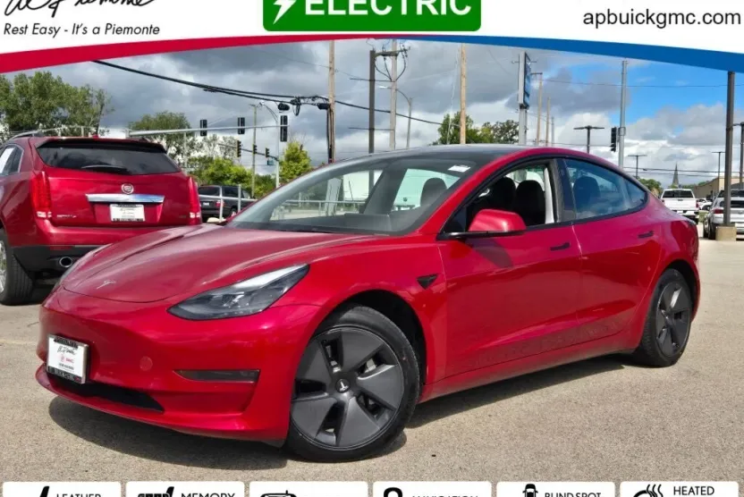 2023 Tesla Model 3 photo 1
