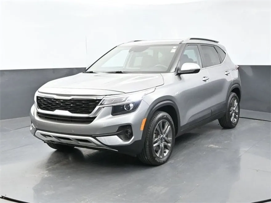 2023 Kia Seltos S photo 1