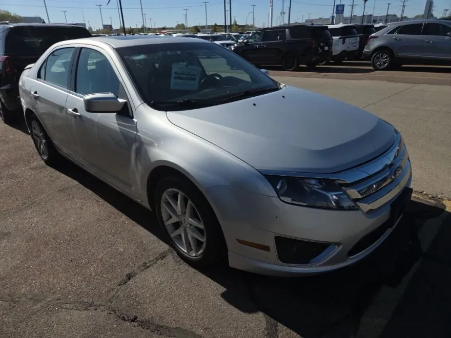 2010 Ford Fusion SEL photo 1