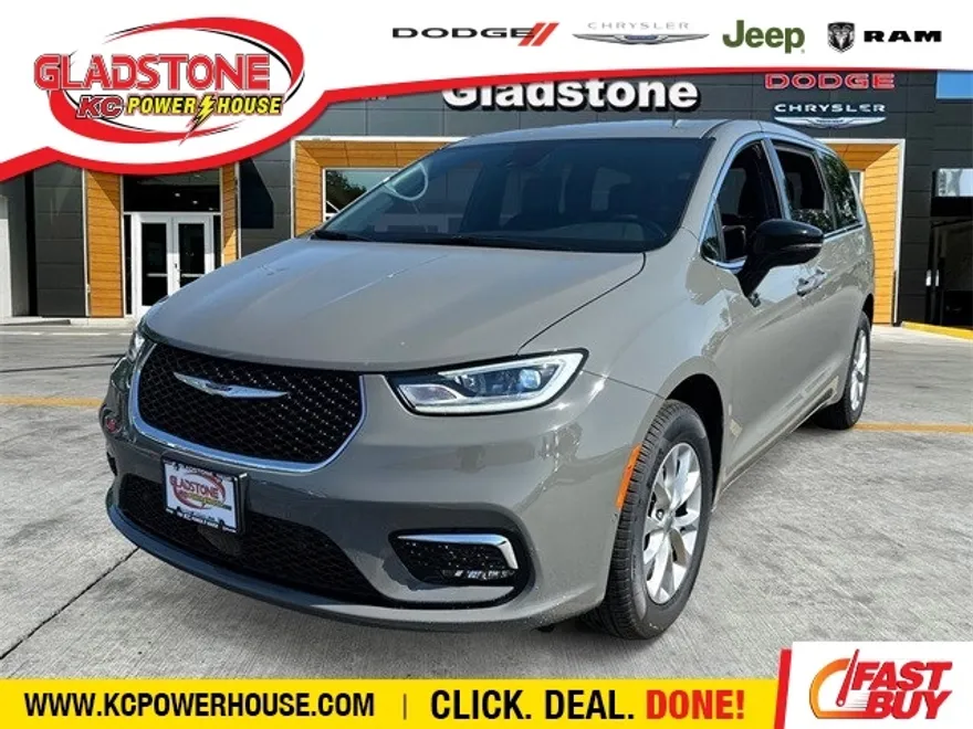2025 Chrysler Pacifica photo 1