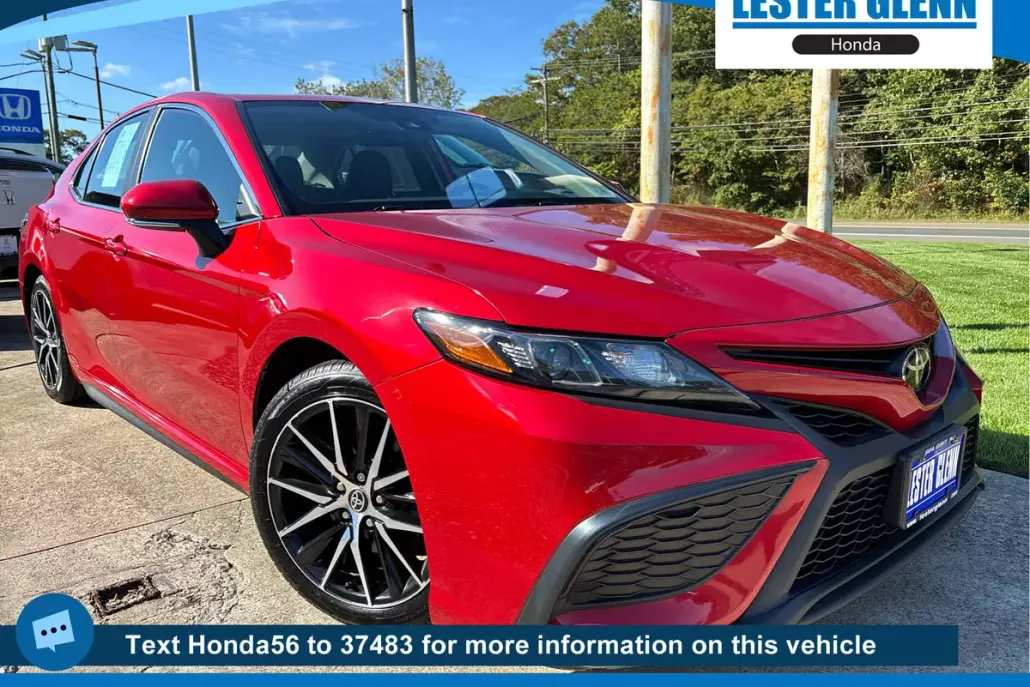 2021 Toyota Camry SE photo 1