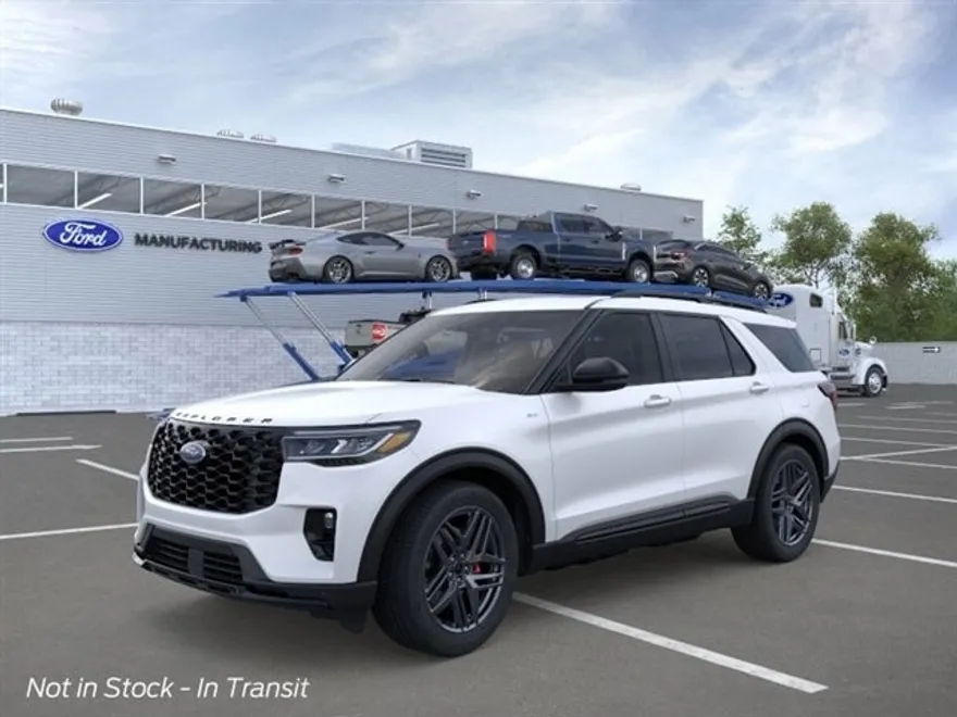 2025 Ford Explorer ST-Line photo 1