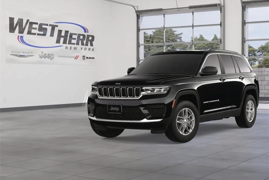 2025 Jeep Grand Cherokee Laredo photo 1