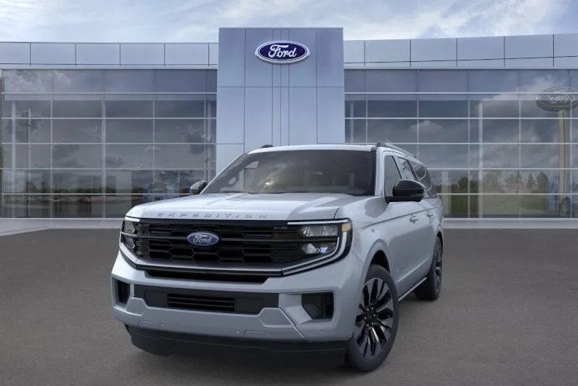 2025 Ford Expedition MAX Platinum photo 1