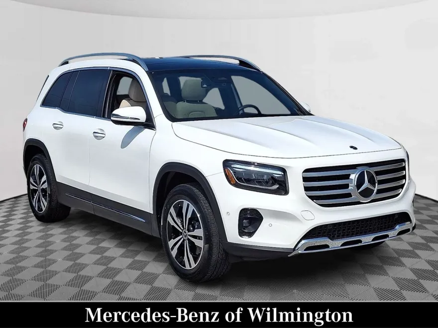 2025 Mercedes Benz GLB 250 4MATIC photo 1
