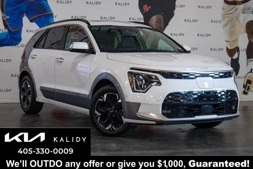 2023 Kia Niro photo 1