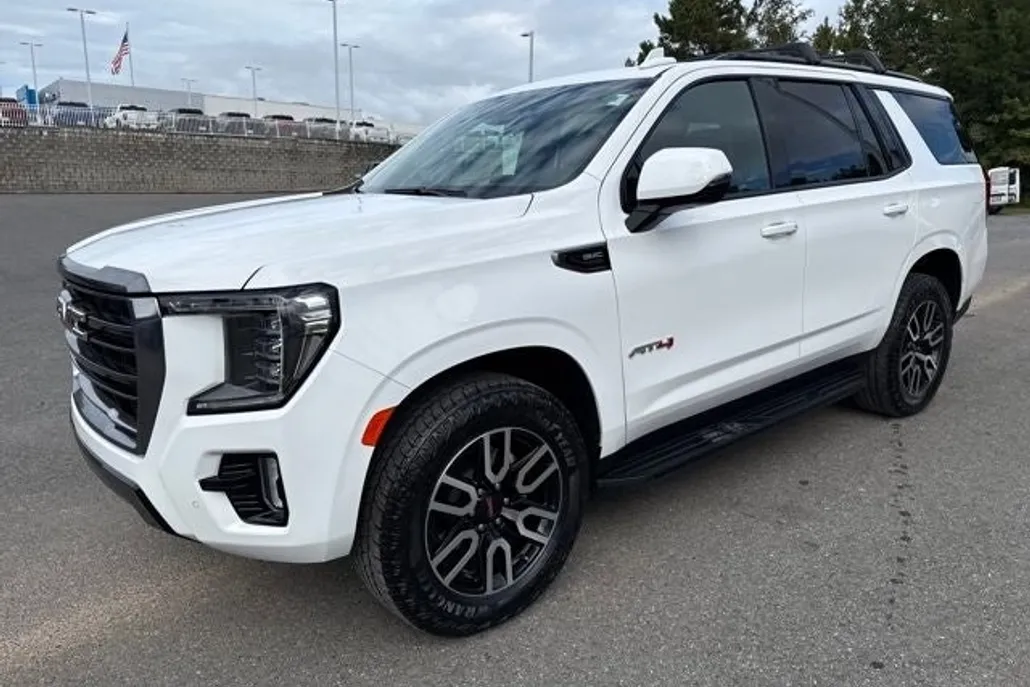2024 Gmc Yukon AT4 photo 1