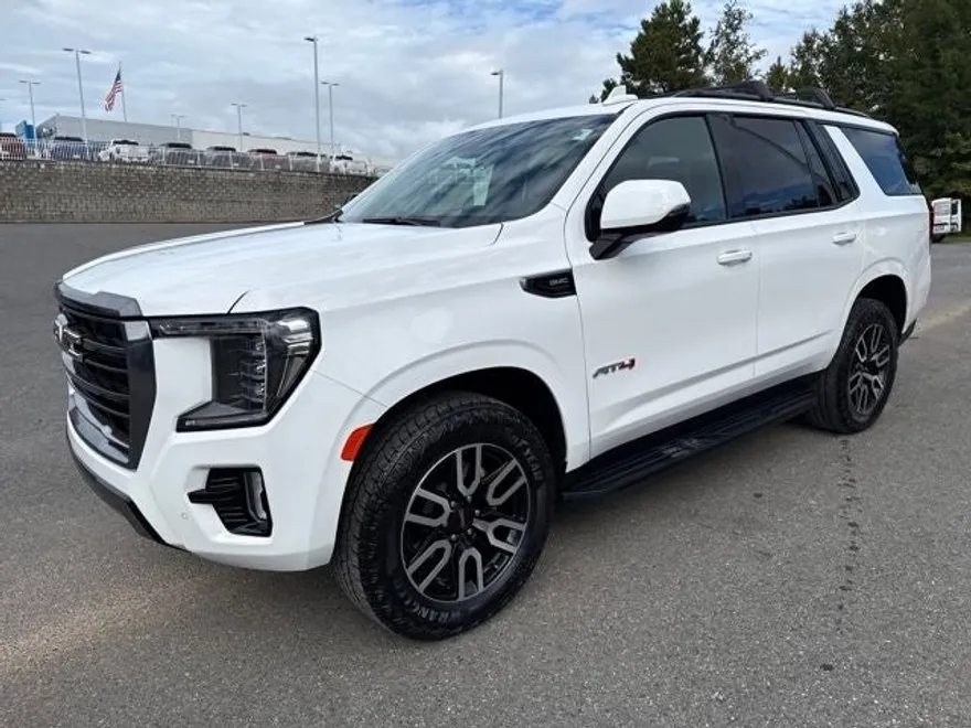 2024 Gmc Yukon AT4 photo 1