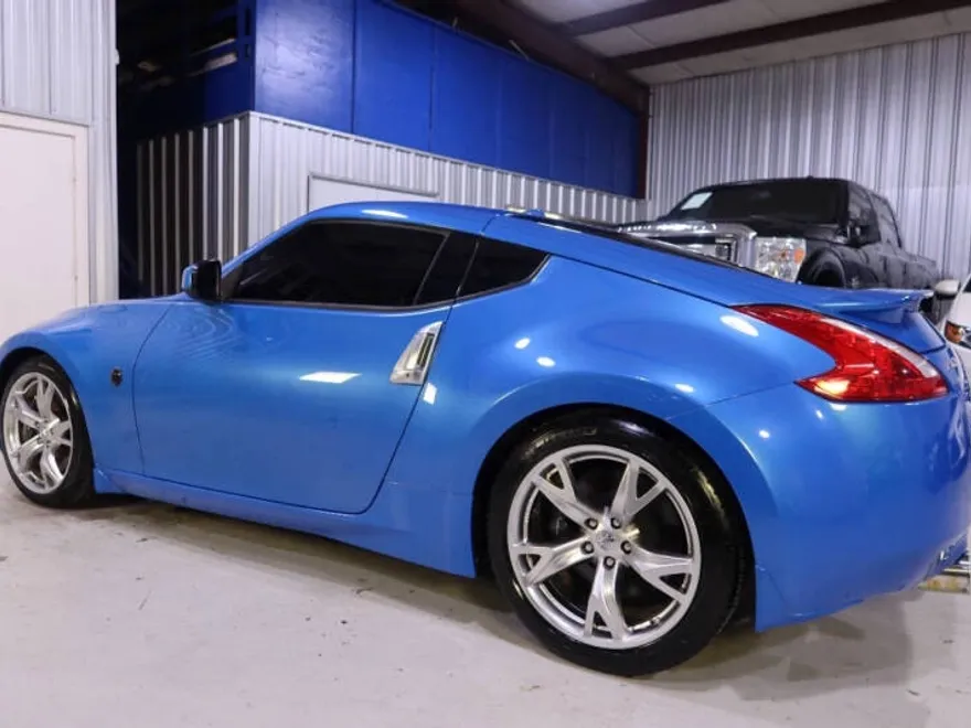 2009 Nissan 370Z Touring photo 1