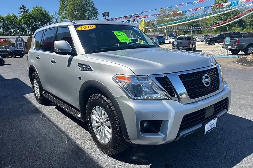 2019 Nissan Armada SV photo 1