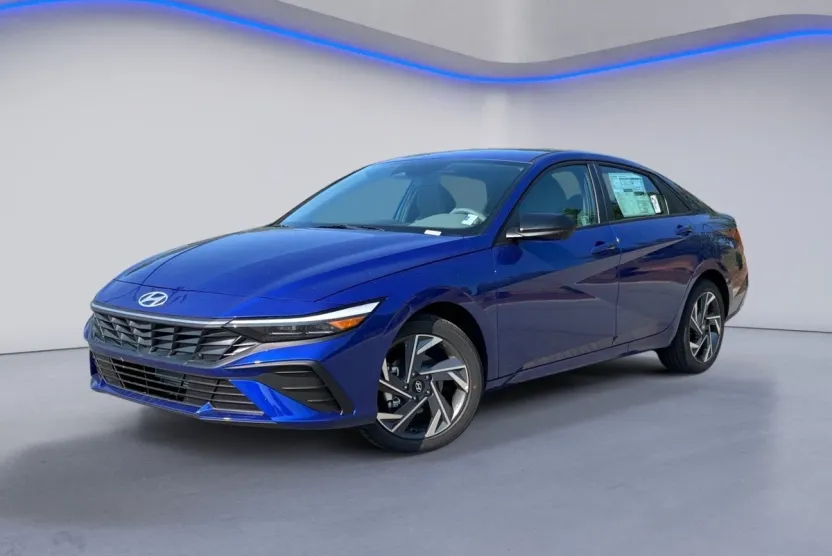 2025 Hyundai Elantra SEL Sport photo 1