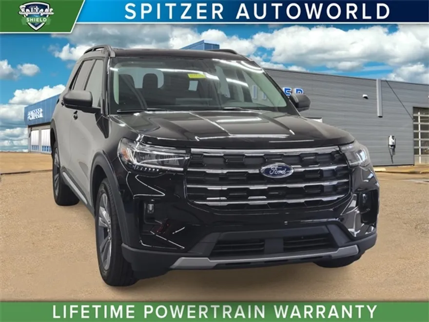 2025 Ford Explorer photo 1