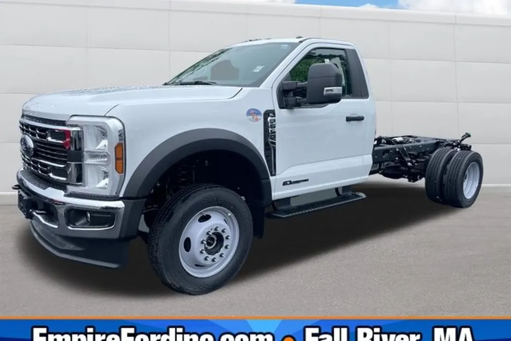 2024 Ford F-550 photo 1
