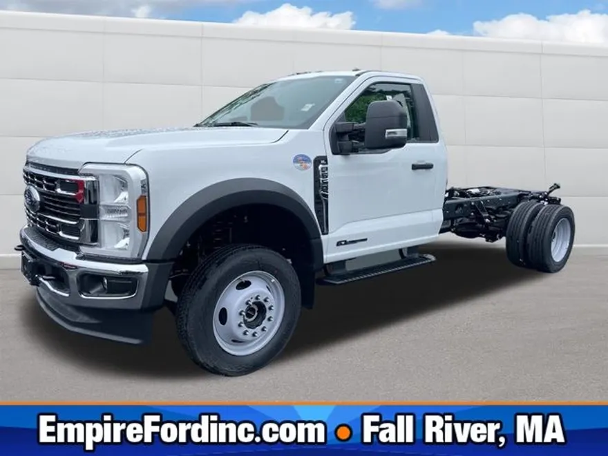 2024 Ford F-550 photo 1
