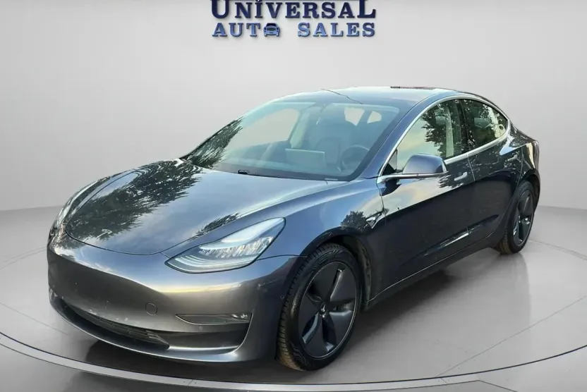 2018 Tesla Model 3 Long Range photo 1