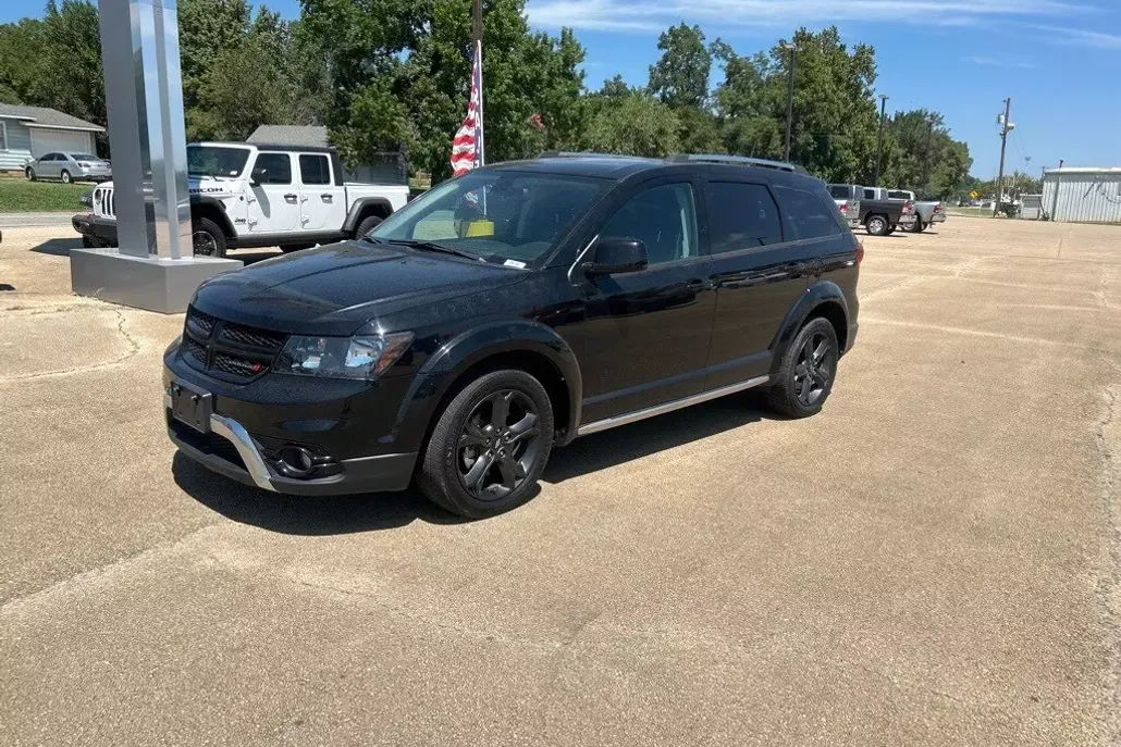 2020 Dodge Journey Crossroad photo 1