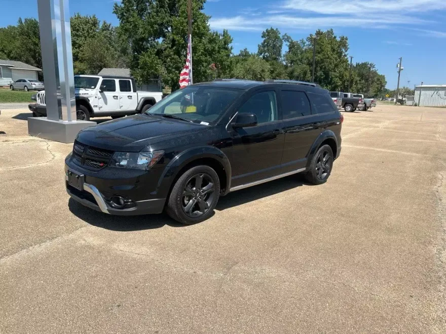 2020 Dodge Journey Crossroad photo 1